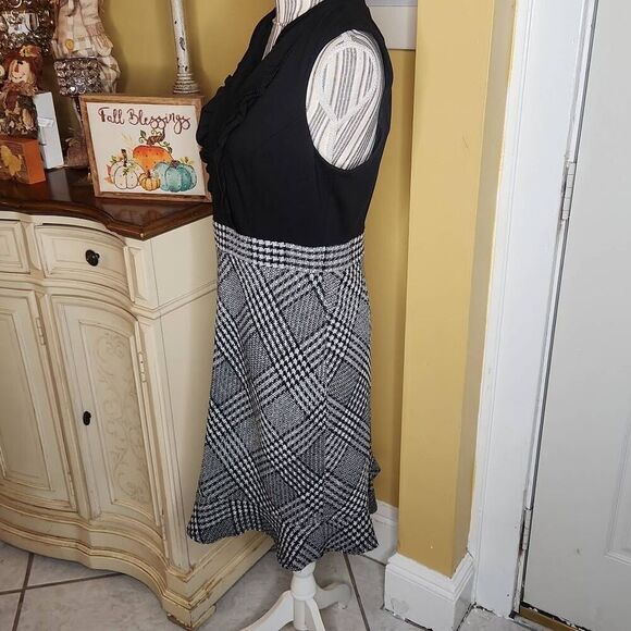 Karl Lagerfeld  houndstooth ruffle black dress women's size 10 - Picture 3 of 5